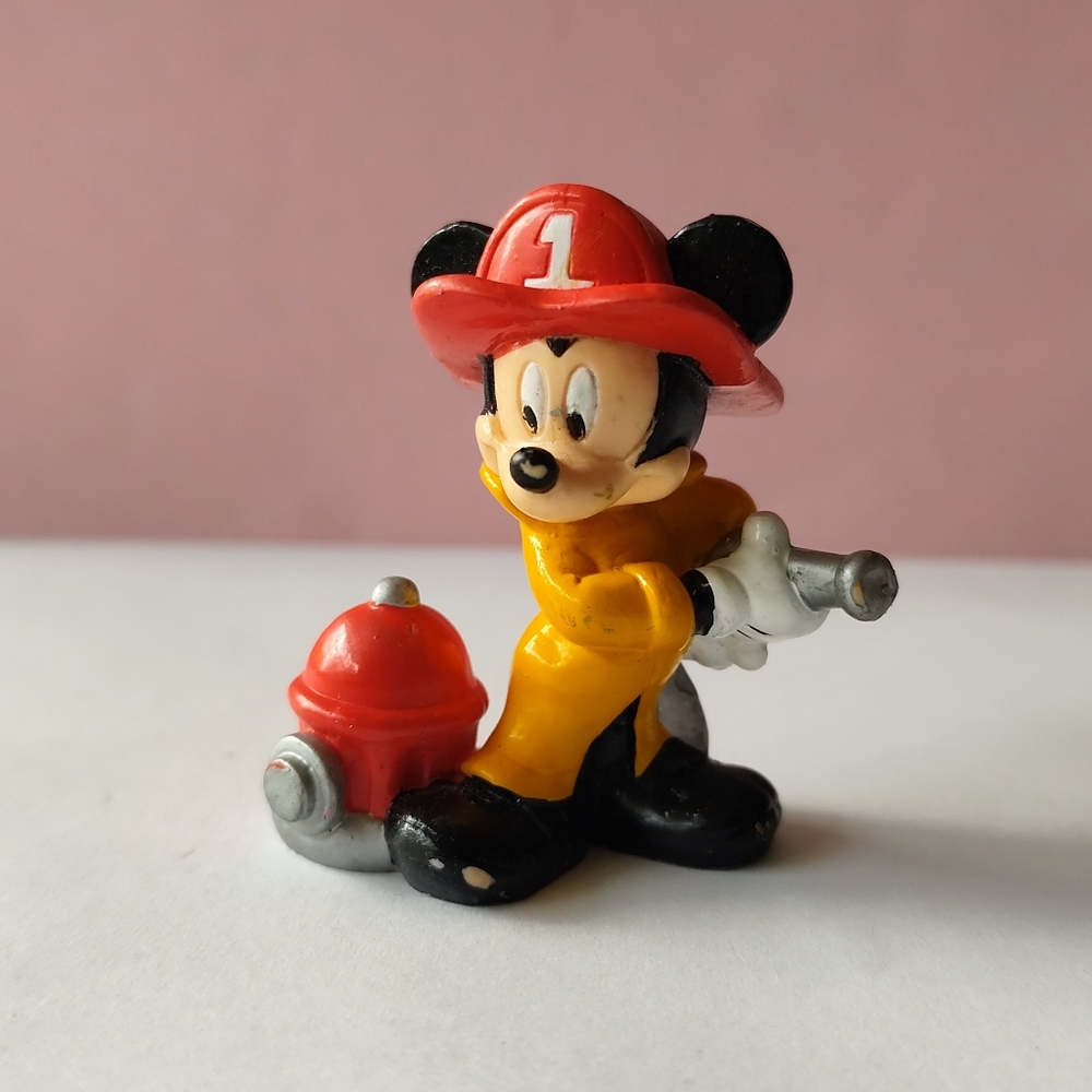 3/$20💗Disney Mickey Mouse Fireman Fire Hose Hydrant 2.5 inch PVC Figure